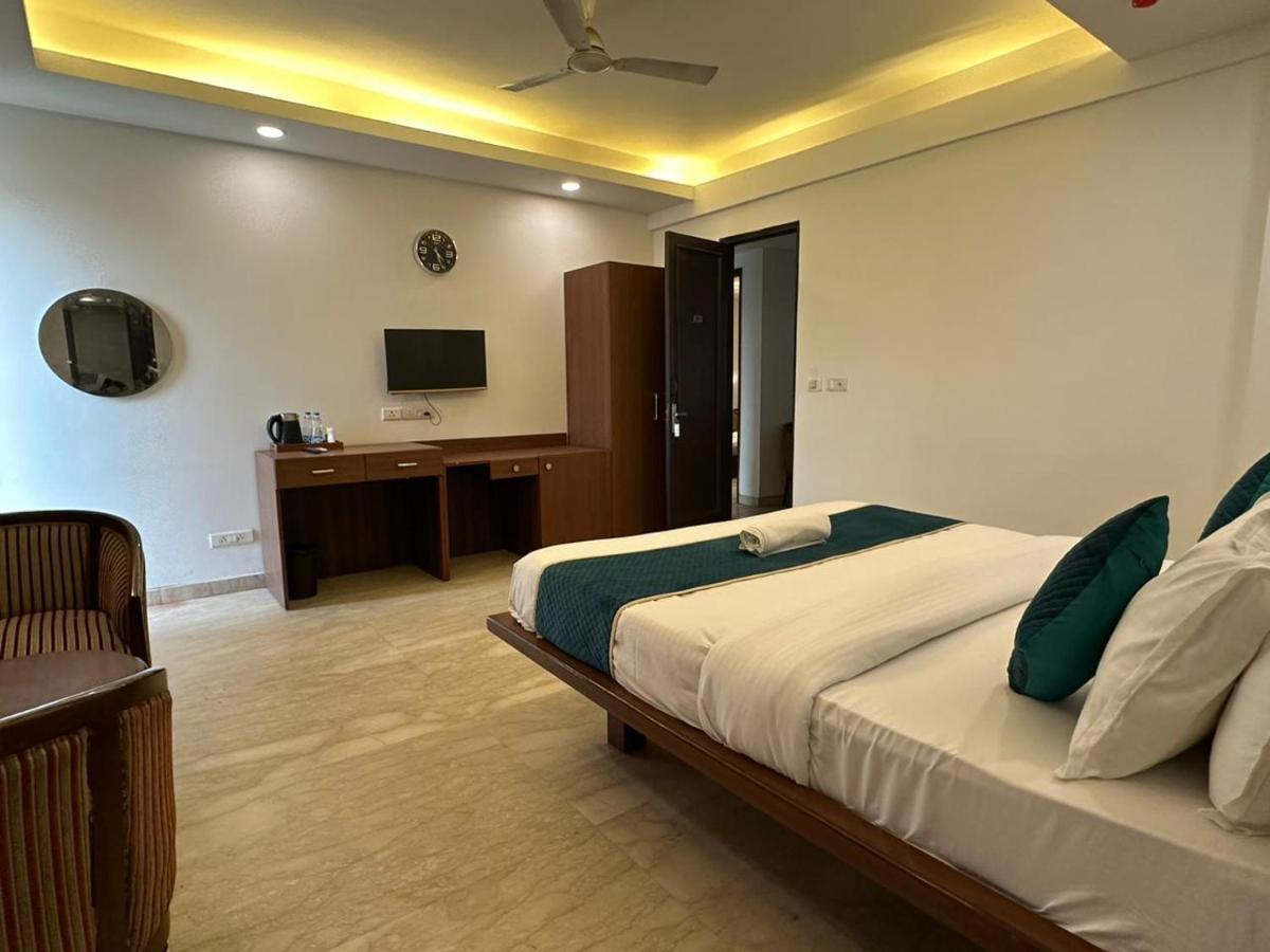 Hotel The Imperio New Delhi Exterior foto