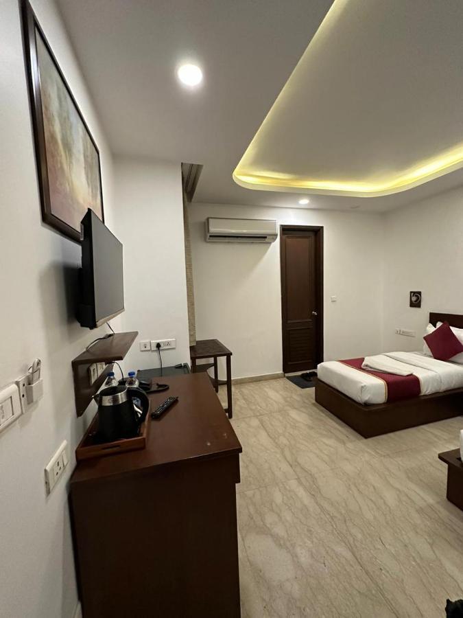 Hotel The Imperio New Delhi Exterior foto