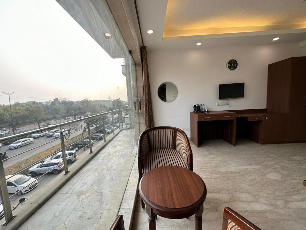 Hotel The Imperio New Delhi Exterior foto