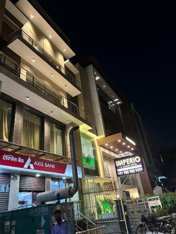 Hotel The Imperio New Delhi Exterior foto