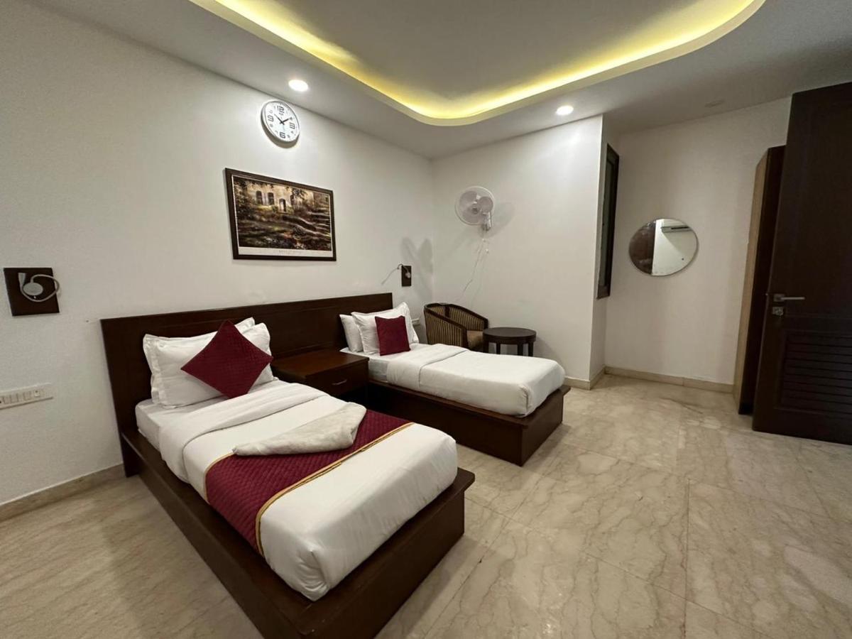 Hotel The Imperio New Delhi Exterior foto